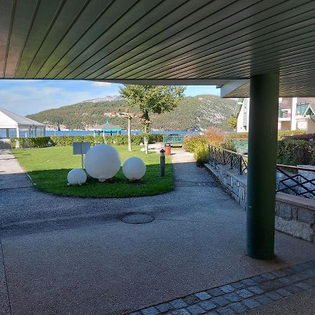 Au Bord Du Lac D'Annecy, Logement Type Loft, Dans Residence Avec Plage Et Ponton Privee Duingt Luaran gambar