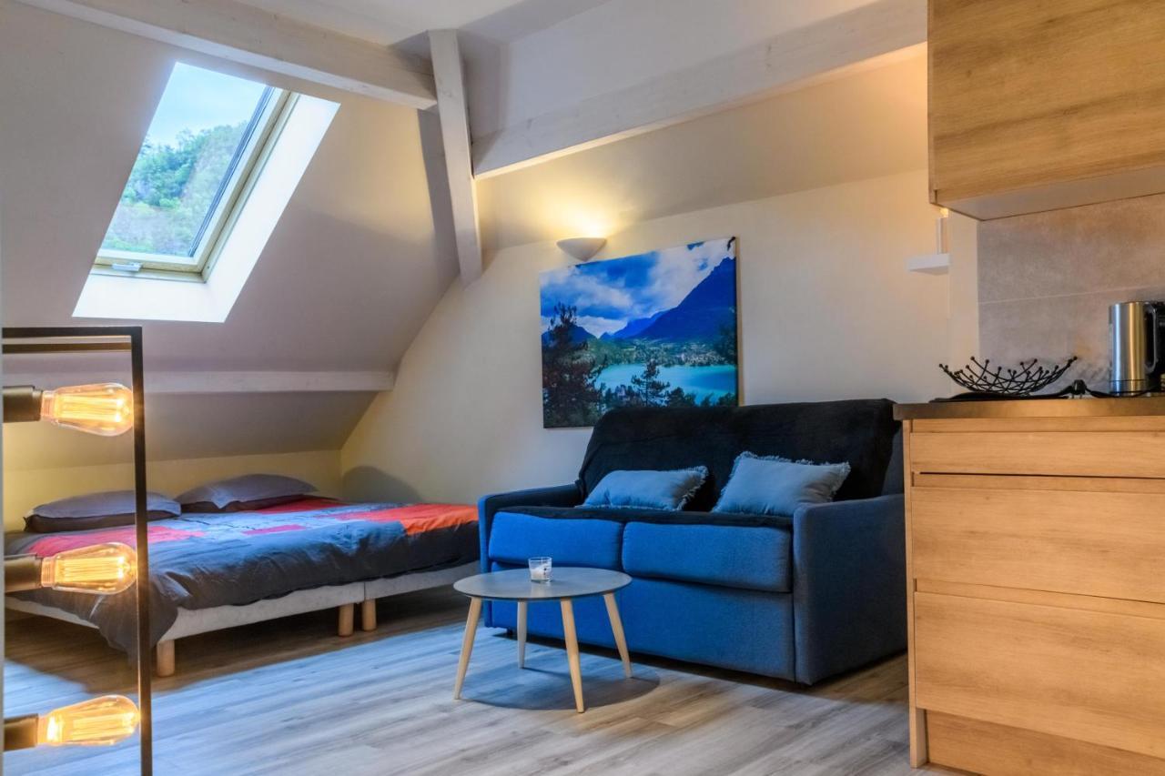 Au Bord Du Lac D'Annecy, Logement Type Loft, Dans Residence Avec Plage Et Ponton Privee Duingt Luaran gambar