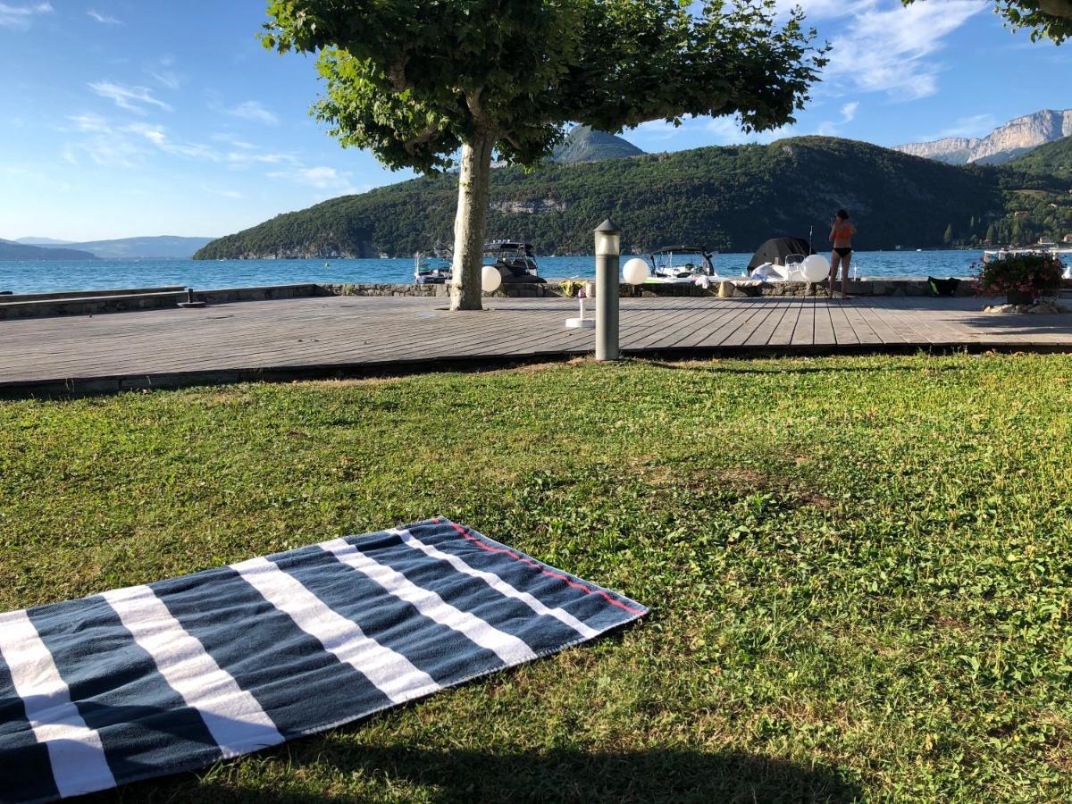 Au Bord Du Lac D'Annecy, Logement Type Loft, Dans Residence Avec Plage Et Ponton Privee Duingt Luaran gambar